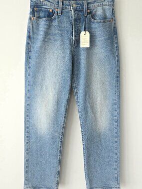 Levi's Premium Wedgie Straight Leg Jeans Light Wash Size 28 NWT